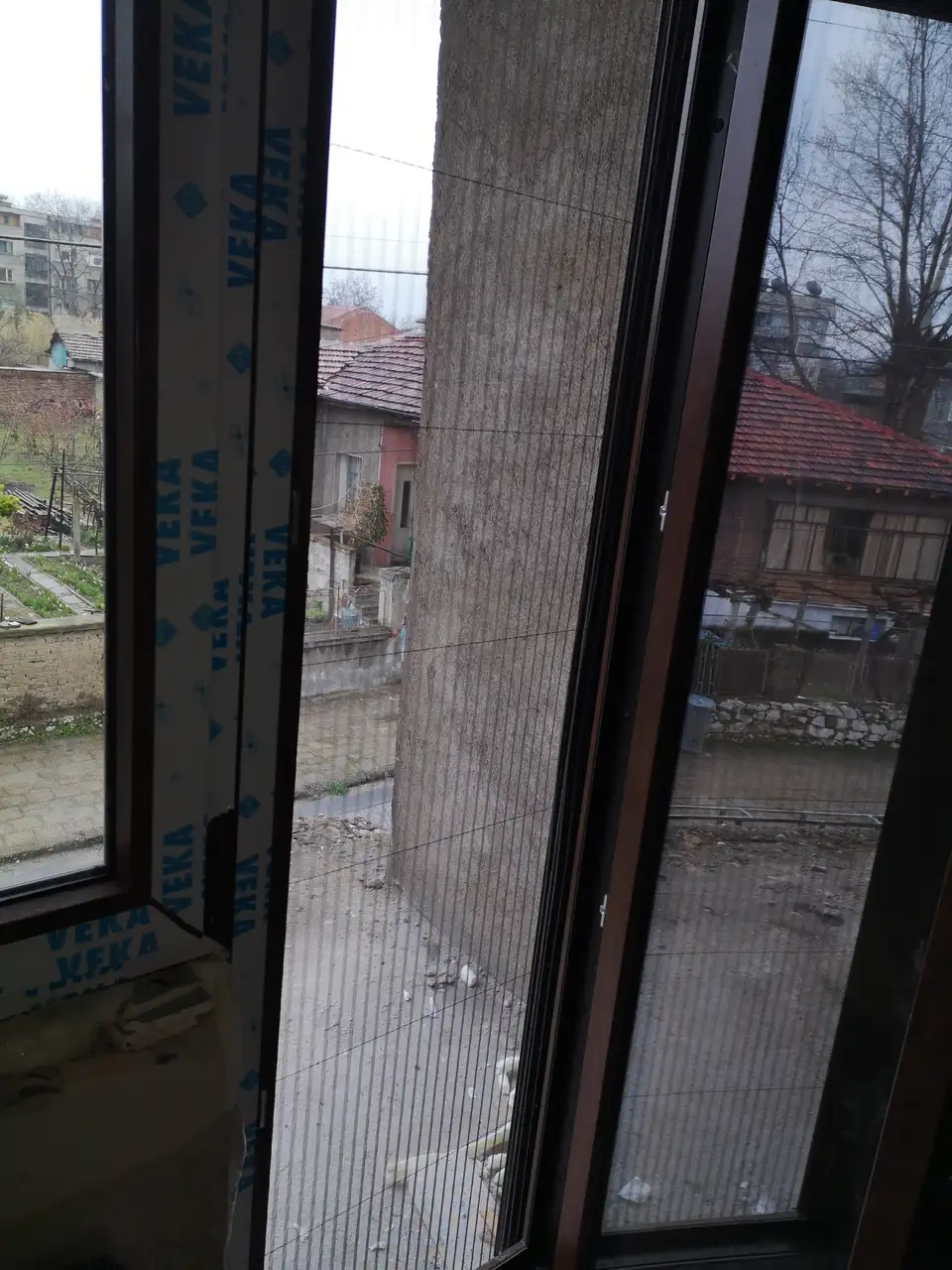 Дограма в пълна окомплектовка