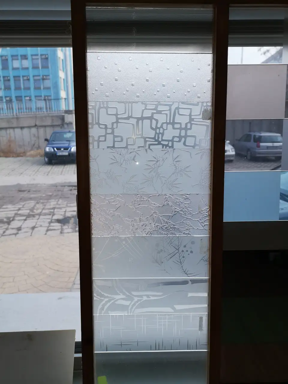Неозаглавен