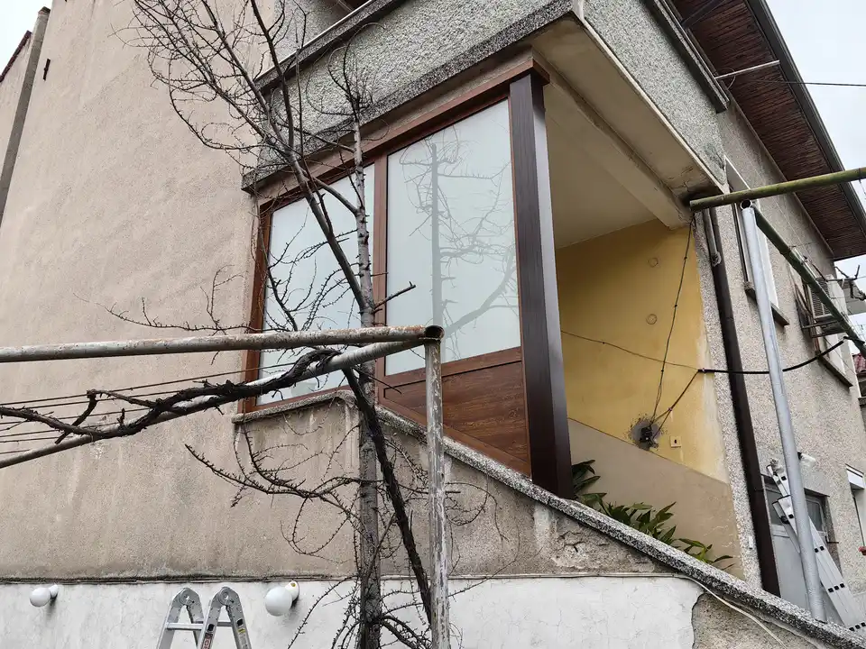Обект Кричим 2, Ветропреграда, Обличане на колона, Оформяне с первази — снимка 10