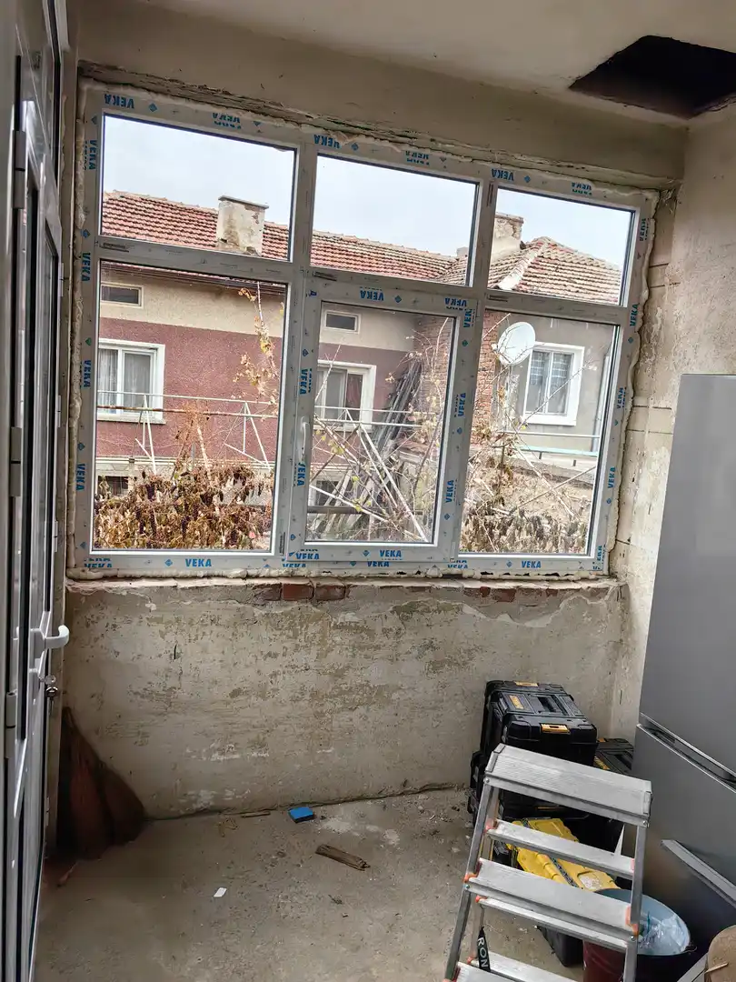 Обект Куртово, Смяна на винкелово остъкление — снимка 3