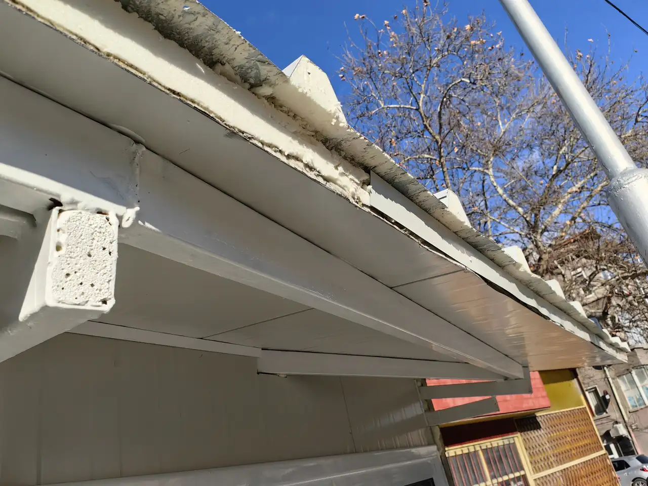 Обект Пловдив 39, Цялостно изпълнение на магазин от А до Я, Фундамент, Метална конструкция, Термопанел, Дограма, Улуци и Обшивки, Хидроизолиране — снимка 32