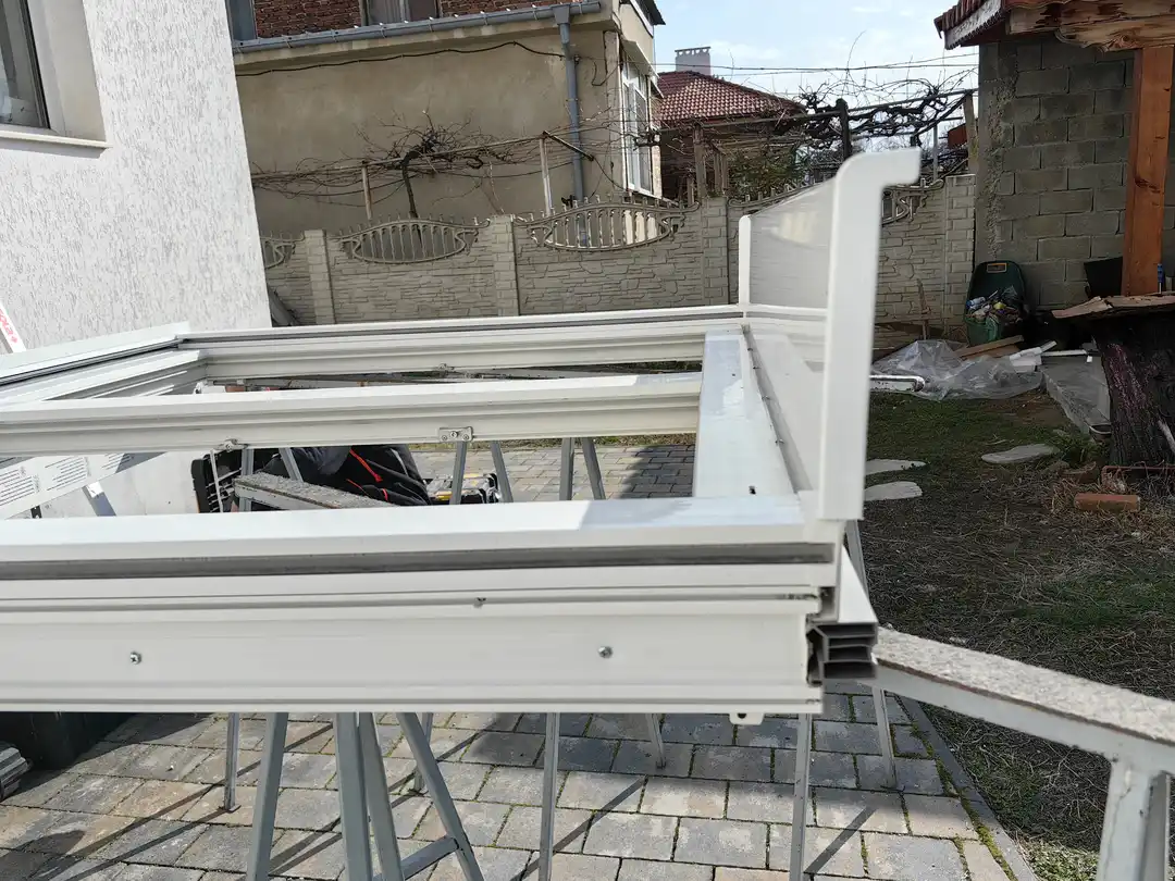 Обект Стамболийски 36, Смяна на дограма, Вградени ролетни щори, Кьомерлинг 76мм, ПВЦ Дистанционер — снимка 6