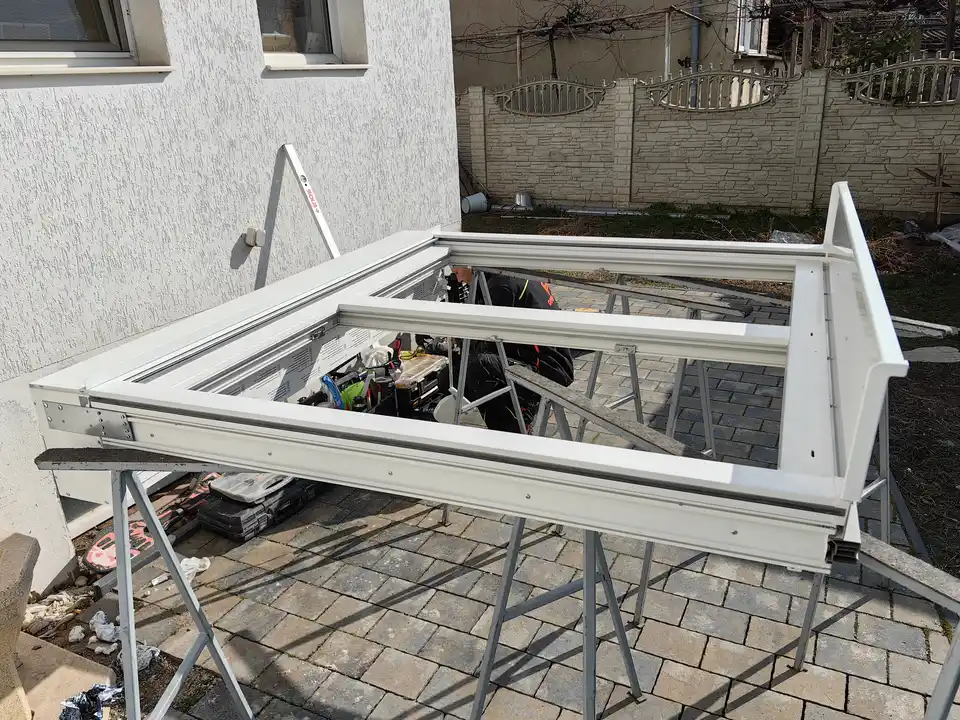 Обект Стамболийски 36, Смяна на дограма, Вградени ролетни щори, Кьомерлинг 76мм, ПВЦ Дистанционер — снимка 9