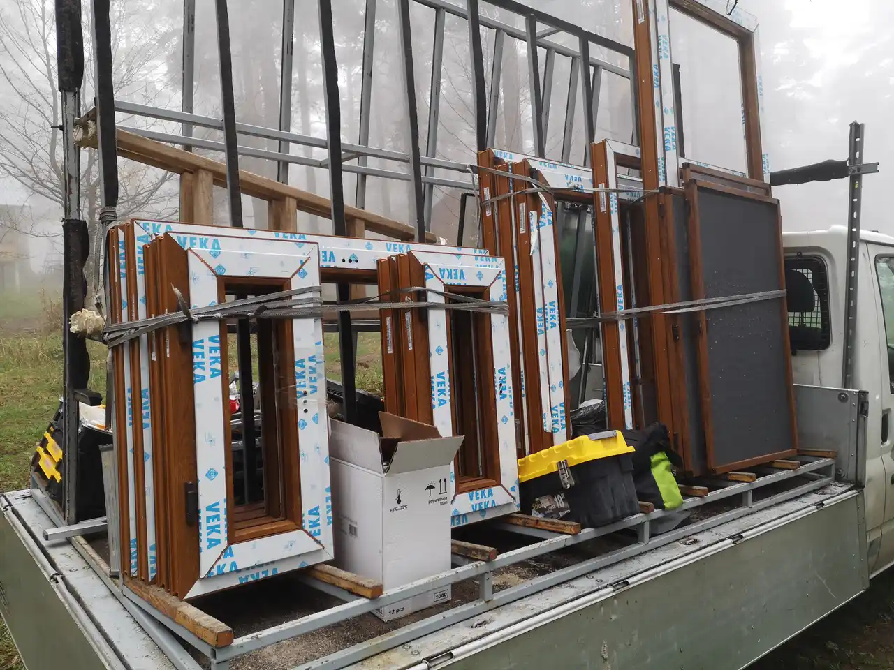 Обект Върховръх, Смяна на дограма, VEKA 70, Клапи за налягане — снимка 3