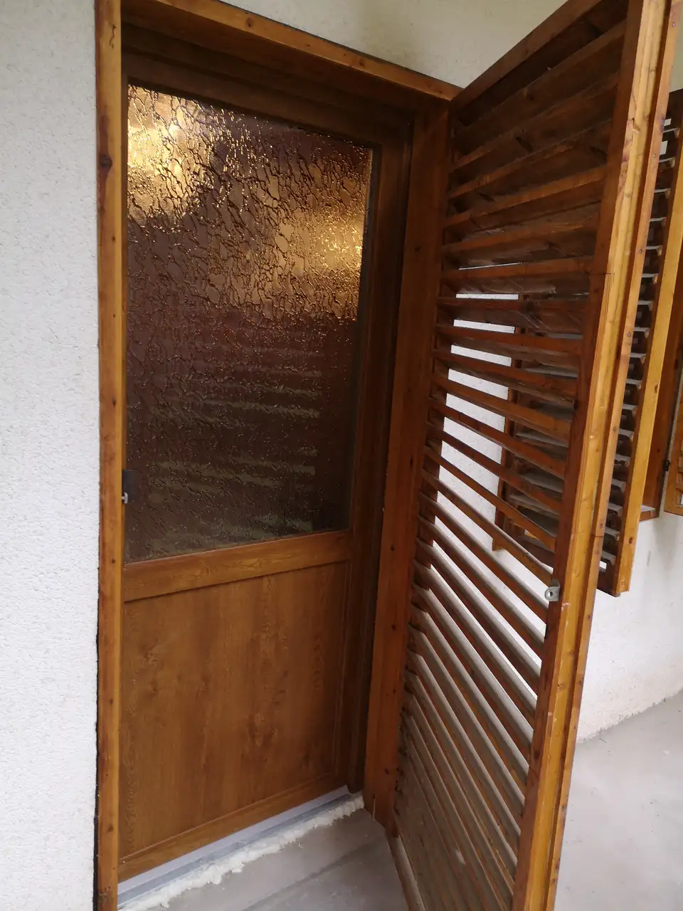 Обект Върховръх, Смяна на дограма, VEKA 70, Клапи за налягане — снимка 10