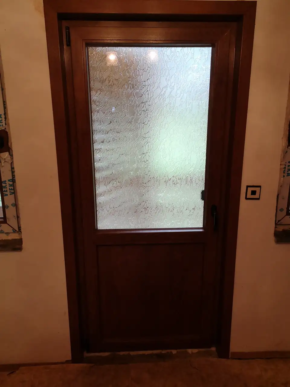 Обект Върховръх, Смяна на дограма, VEKA 70, Клапи за налягане — снимка 12