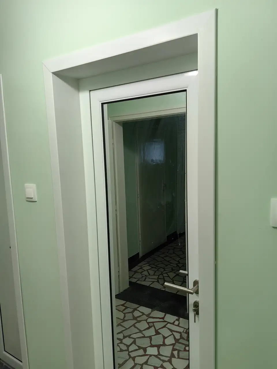 Стамболийски, Обект 31, Подмяна врати за баня — снимка 17